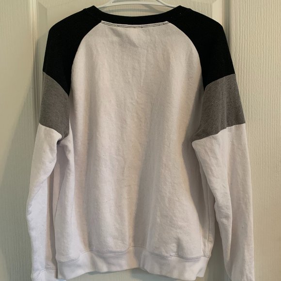 Victoria's Secret PINK Crewneck Sweatshirt - Picture 2 of 4